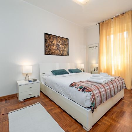 Stylish Flat With Balcony - 15 Min To Duomo Apartment Милано Екстериор снимка