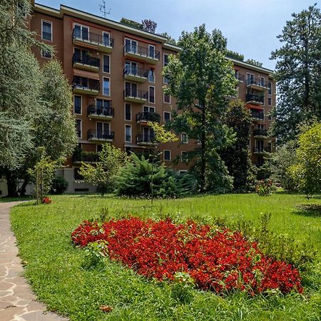 Stylish Flat With Balcony - 15 Min To Duomo Apartment Милано Екстериор снимка