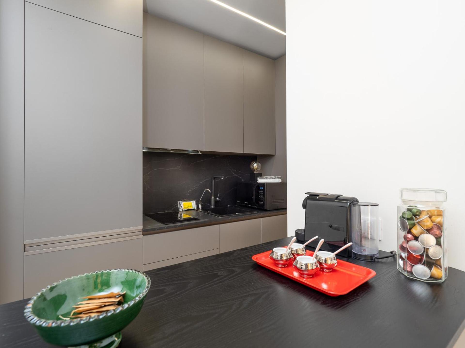 Stylish Flat With Balcony - 15 Min To Duomo Apartment Милано Екстериор снимка